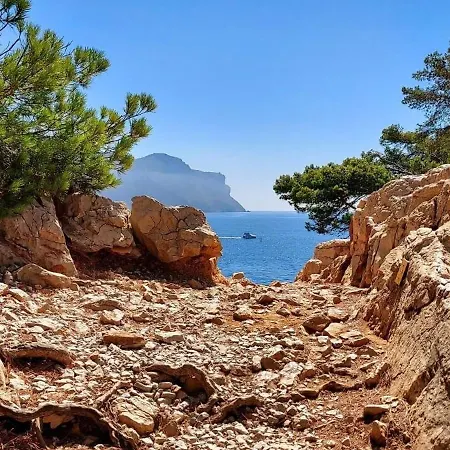 Et Ses Tresors * Cassis