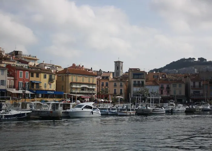 Et Ses Tresors * Cassis